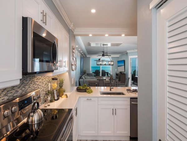 Luxury 2 Bedroom Vacation Condo Sleeps 5 Guests Oceanfront