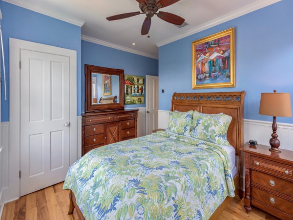 Walk to Beach Five Bedroom Pool Home in Key West