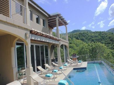 St. John 4 Bedroom Walk to Beach Villa with Amazing Views