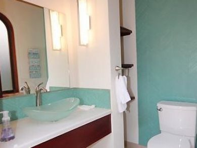 Five Bedrooms Bayfront Vacation Home in St. John