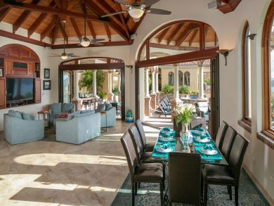 Five Bedrooms Bayfront Vacation Home in St. John