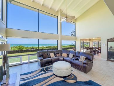 Panoramic View  5 Bedroom Home Beachfront