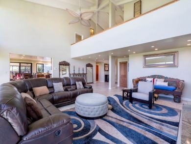 Panoramic View  5 Bedroom Home Beachfront