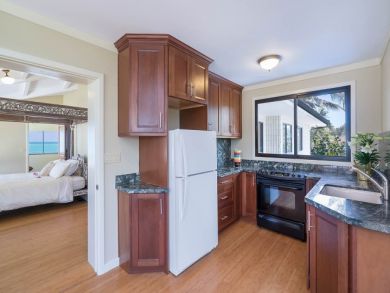 Panoramic View  5 Bedroom Home Beachfront