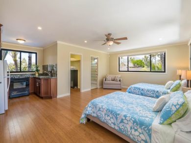 Panoramic View  5 Bedroom Home Beachfront