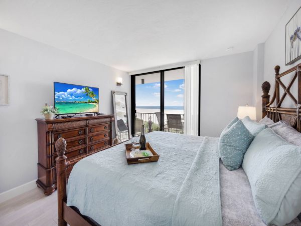 Marco Island Two Bedroom Gulf Front Vacation Condo