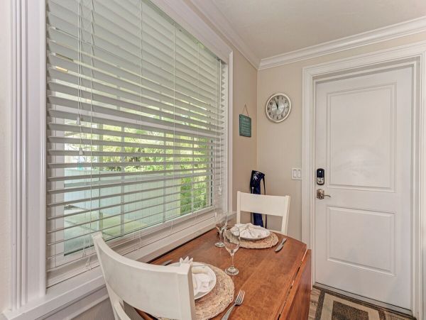 Holmes Beach Three Bedroom Vacation Home Sleeps Six Guests