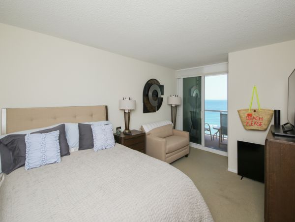 Luxury Longboat Key Vacation Rentals | Gulf Front Condo with Stunning Views