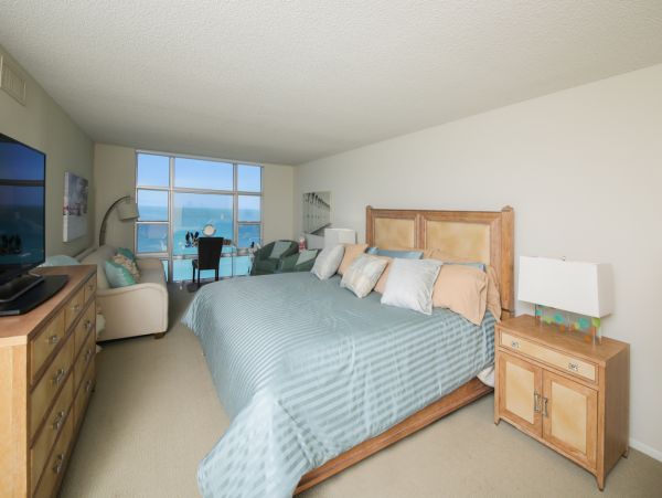 Luxury Longboat Key Vacation Rentals | Gulf Front Condo with Stunning Views