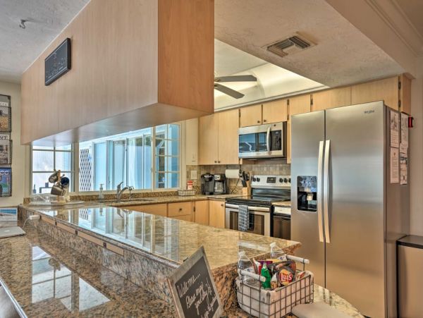 Three Bedroom Marco Island Home Caged Pool Sleeps 6 Guests