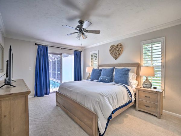 Three Bedroom Marco Island Home Caged Pool Sleeps 6 Guests