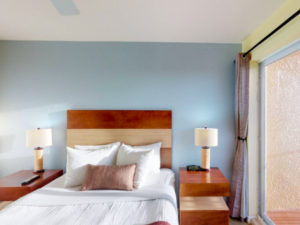 Beachfront 2 Bedroom Condo in Treasure island