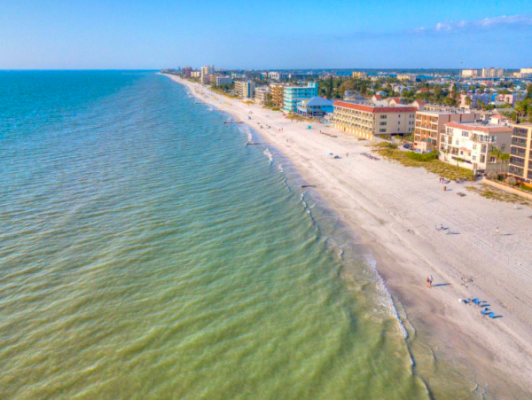 Beachfront 2 Bedroom Condo in Treasure island