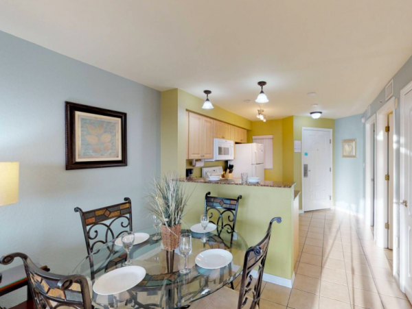 Beachfront 2 Bedroom Condo in Treasure island
