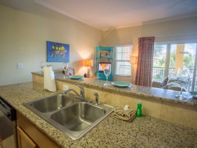 Treasure Island Condo 930466