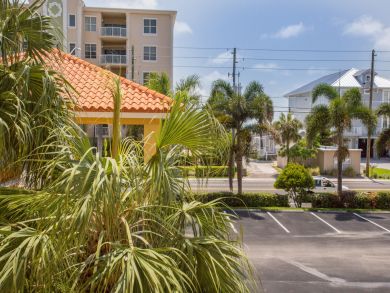 Treasure Island Condo 930466