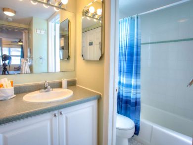 Treasure Island Condo 930476