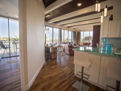 Treasure Island Condo 930501 Treasure Island Condo 930501