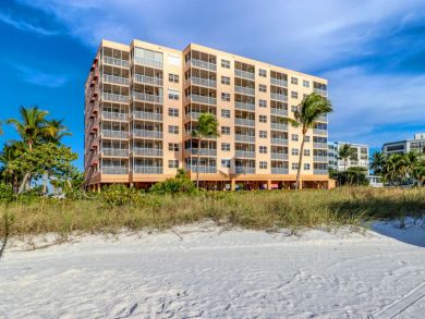 Beachfront Two Bedroom Vacation Condo in Fort Myers