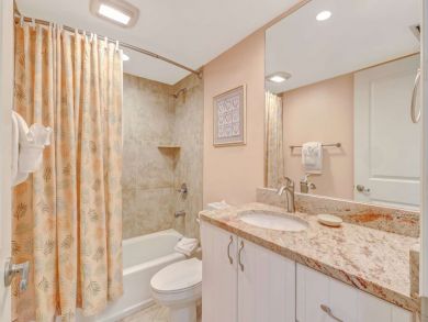 Beachfront Two Bedroom Vacation Condo in Fort Myers
