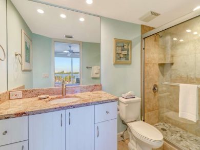 Beachfront Two Bedroom Vacation Condo in Fort Myers