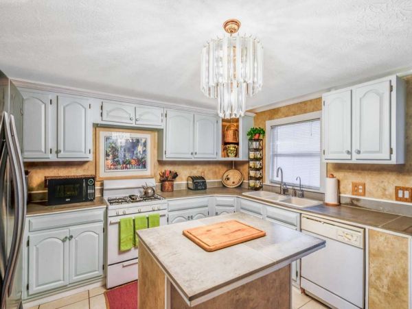 Charming Two Bedroom Lake Worth Vacation Home