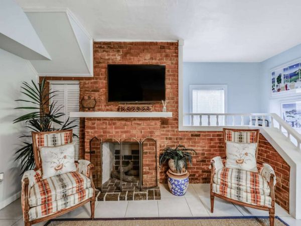 Charming Two Bedroom Lake Worth Vacation Home