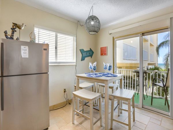 Belleair Beach Condo Sleep 4 Guest
