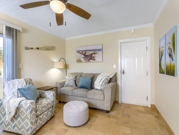 Belleair Beach Condo Sleep 4 Guest