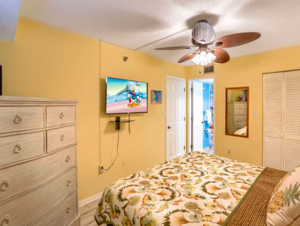 Indian Shores 2 Bedroom Condo