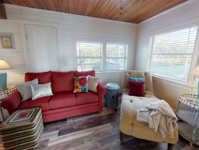 Treasure Island Condo 930538