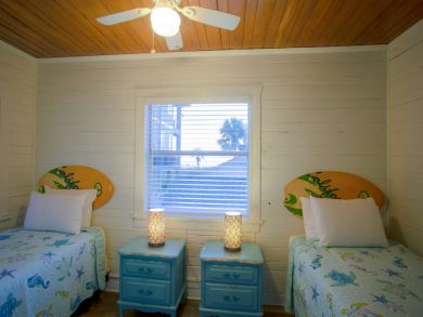 Treasure Island Condo 930538