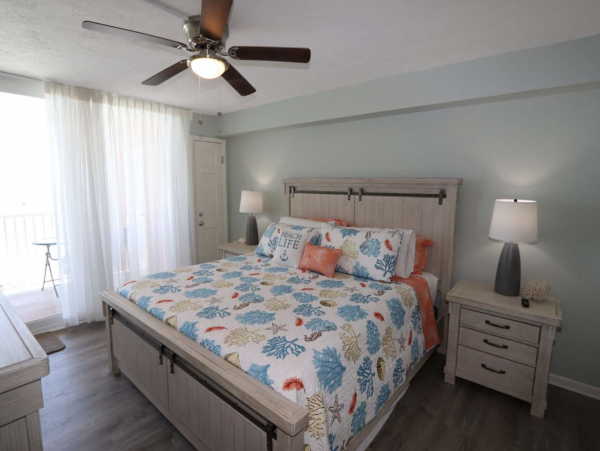 great Three Bedroom Rental Beach Steps from your Condo!