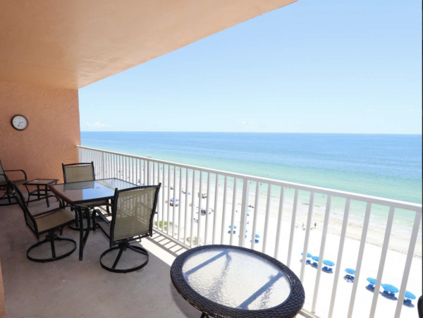 great Three Bedroom Rental Beach Steps from your Condo!