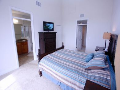 St. Petersburg Home 930549