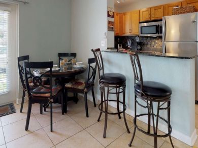 St. Petersburg Condo 930551