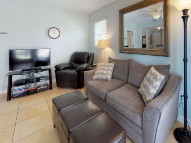 St. Petersburg Condo 930551