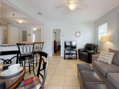 St. Petersburg Condo 930551