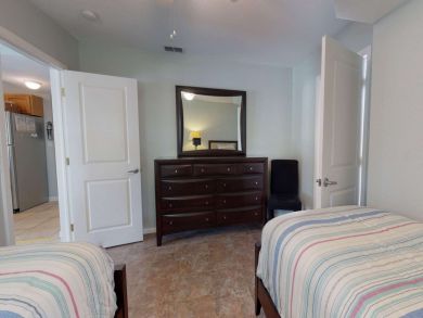 St. Petersburg Condo 930551