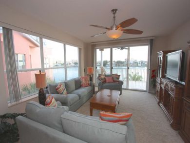 Clearwater Condo 930554