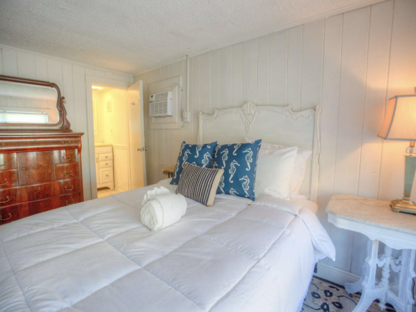 Treasure Island 2 Bedroom Beachfront Cottage