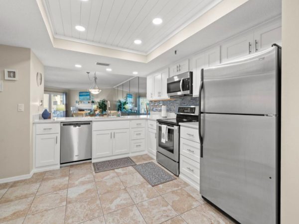 Two bedroom Condo with Incredible Ocean views