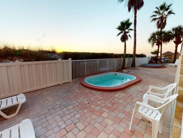 Madeira Beach 4 Bedroom Vacation Rental Sleeps 8