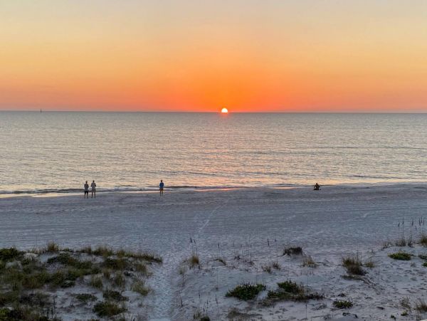 Madeira Beach 4 Bedroom Vacation Rental Sleeps 8