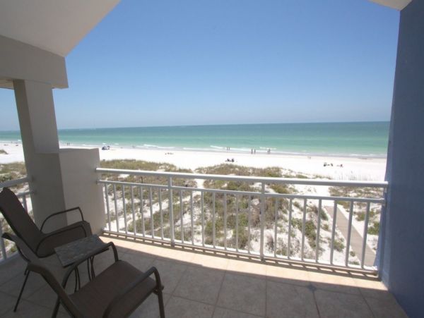 Madeira Beach 4 Bedroom Vacation Rental Sleeps 8