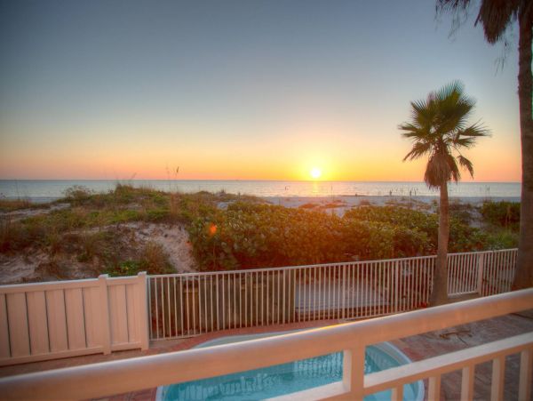 Madeira Beach 4 Bedroom Vacation Rental Sleeps 8