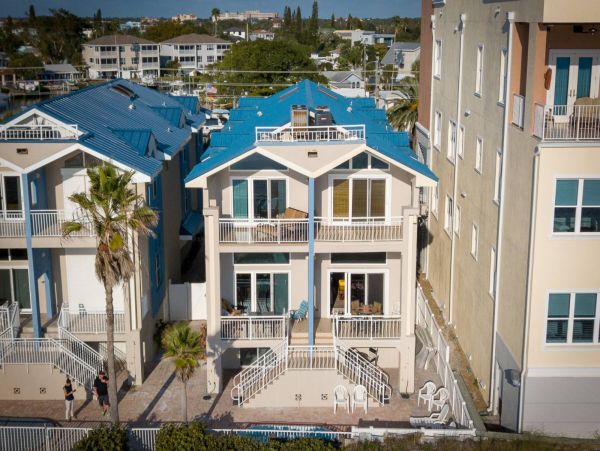 Madeira Beach 4 Bedroom Vacation Rental Sleeps 8