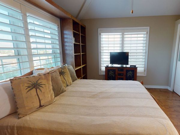 Madeira Beach 4 Bedroom Vacation Rental Sleeps 8