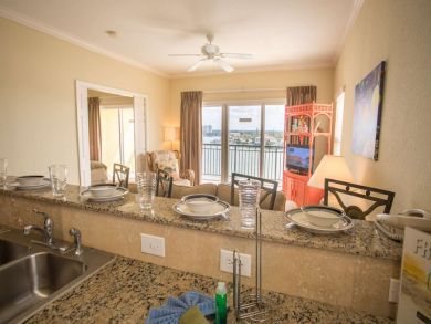Treasure Island Condo 930575