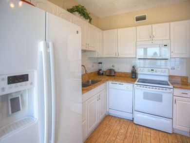 Treasure Island Condo 930589